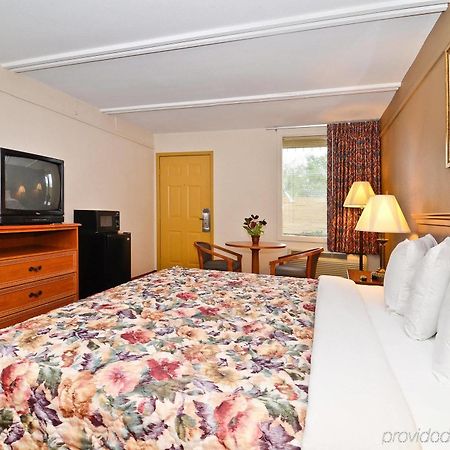 Spanish Trace Inn Αθήνα Δωμάτιο φωτογραφία