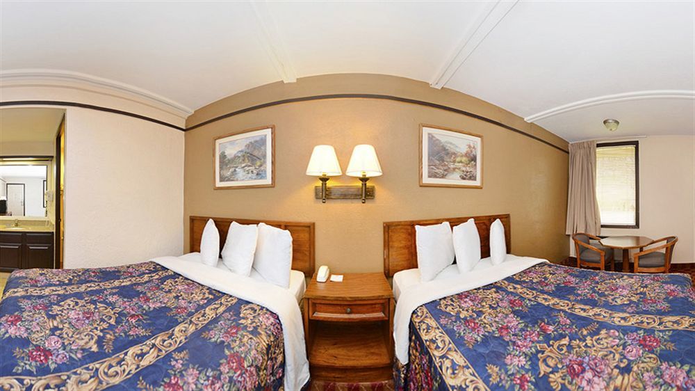 Spanish Trace Inn Αθήνα Εξωτερικό φωτογραφία