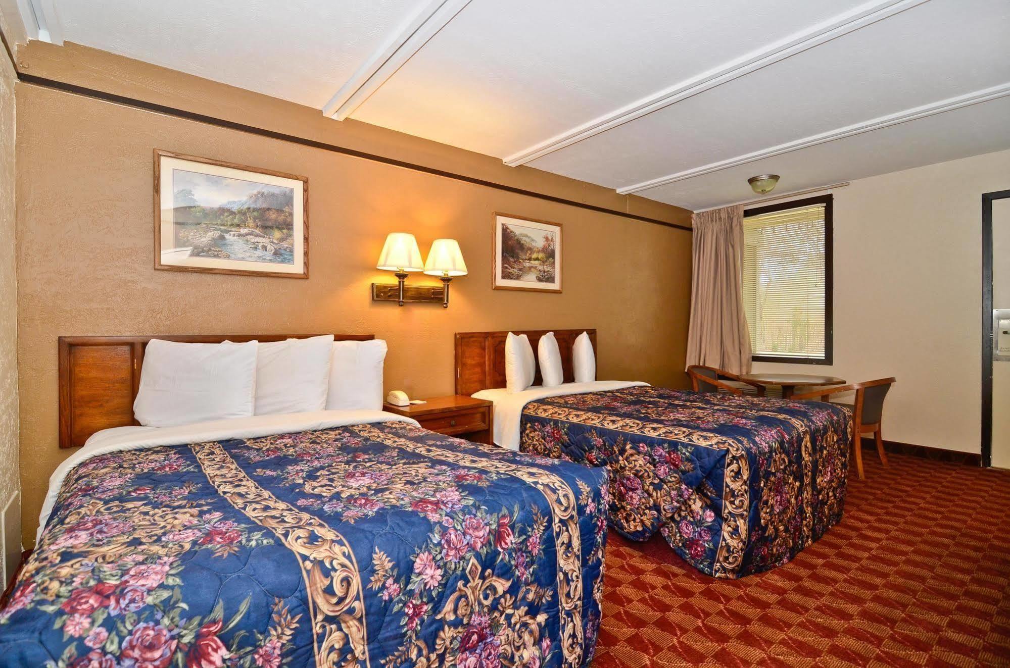Spanish Trace Inn Αθήνα Εξωτερικό φωτογραφία